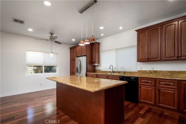 5901 Los Encinos, Buena Park, CA 90620