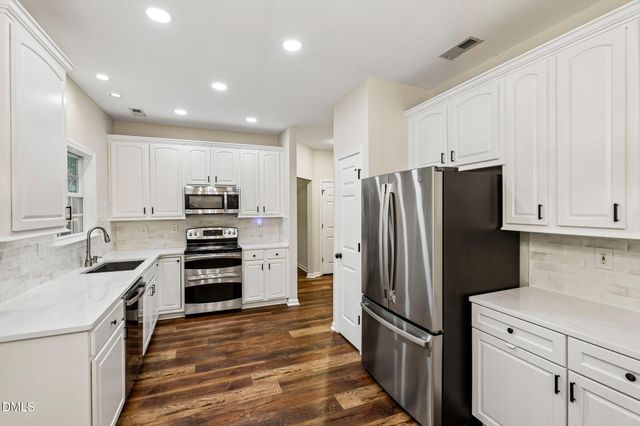 10733 Pendragon Place, Raleigh, NC 27614