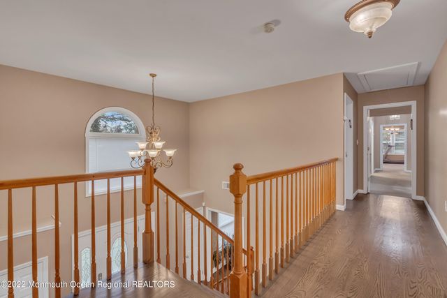 6 Pitney Lane, Jackson, NJ 08527