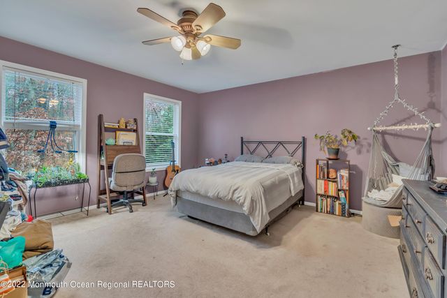 6 Pitney Lane, Jackson, NJ 08527