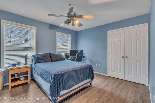 6 Pitney Lane, Jackson, NJ 08527