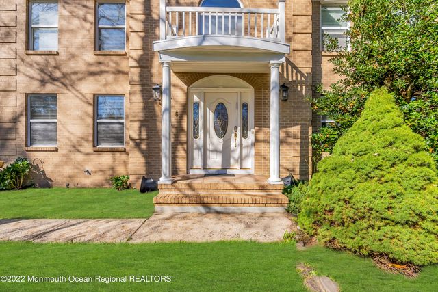 6 Pitney Lane, Jackson, NJ 08527