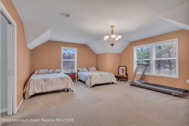 6 Pitney Lane, Jackson, NJ 08527