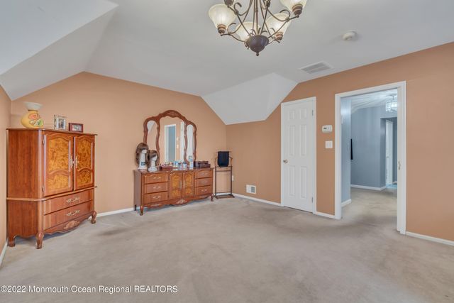 6 Pitney Lane, Jackson, NJ 08527
