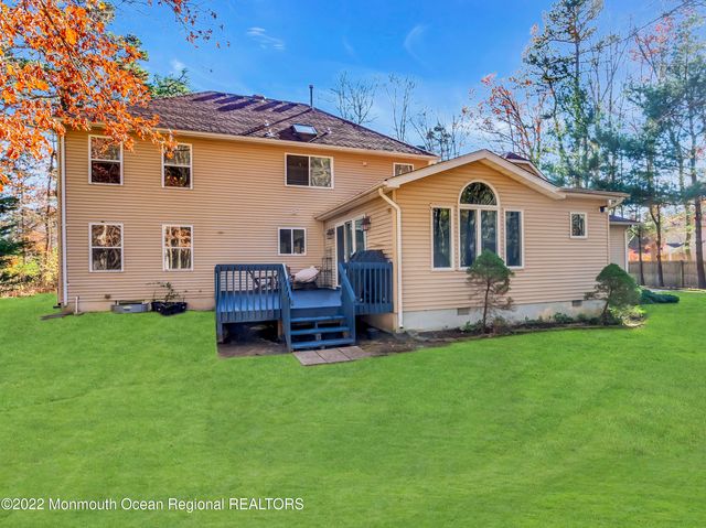 6 Pitney Lane, Jackson, NJ 08527