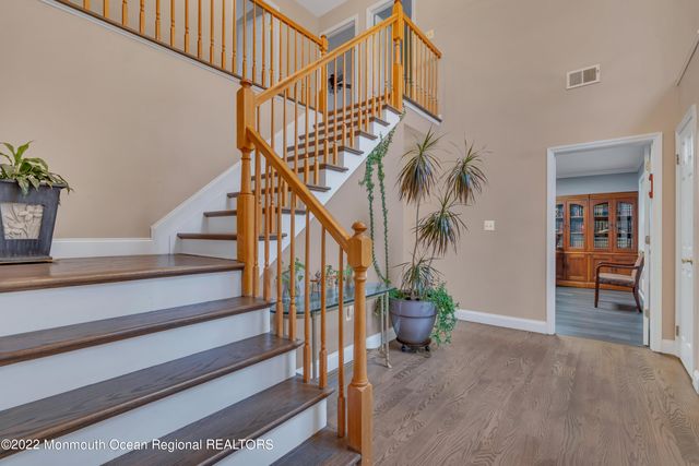 6 Pitney Lane, Jackson, NJ 08527