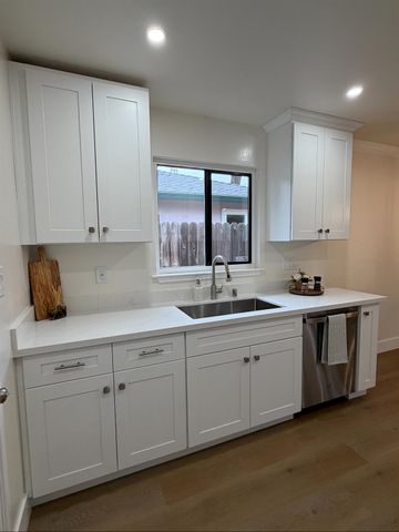 3541 Kroy Way, Sacramento, CA 95820