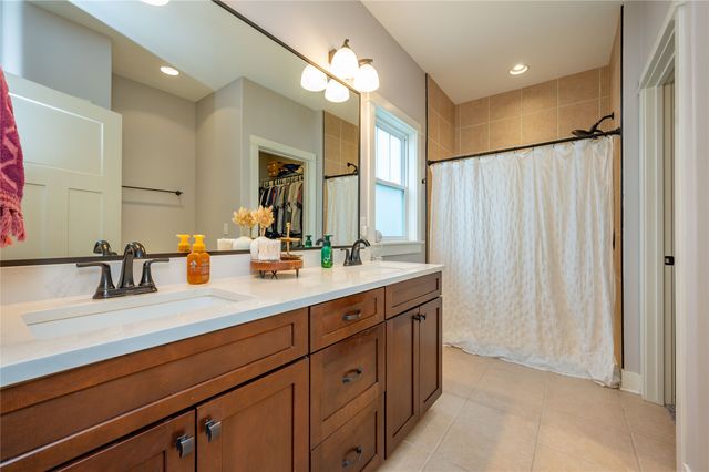 2116 SW 17th Street, Ankeny, IA 50023