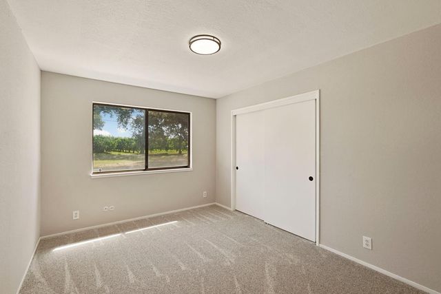 2525 Snyder Ln, Stockton, CA 95215