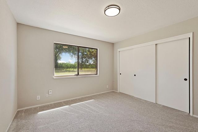 2525 Snyder Ln, Stockton, CA 95215