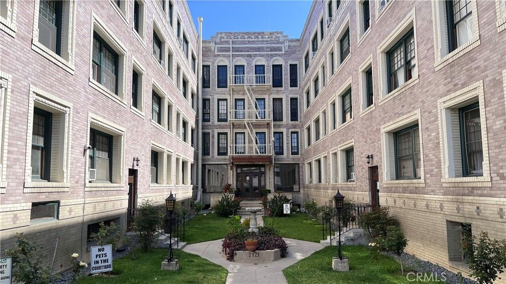 2121 James M Wood Boulevard W 316, Los Angeles, CA 90006