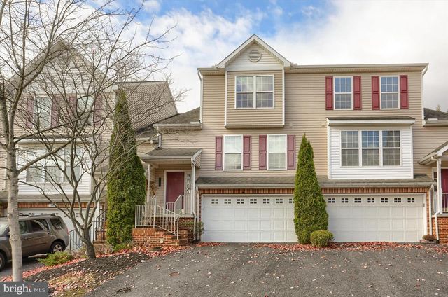 1147 CROSS CREEK DR, Mechanicsburg, PA 17050