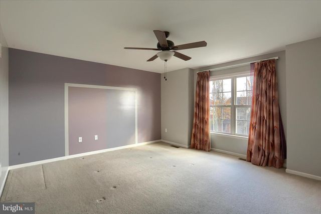 1147 CROSS CREEK DR, Mechanicsburg, PA 17050