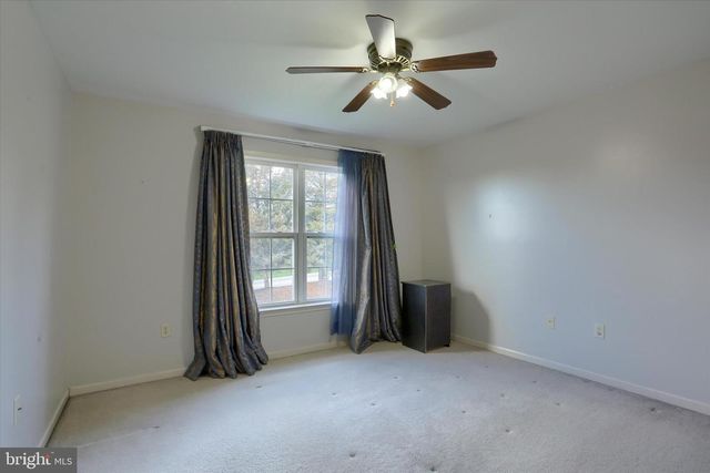 1147 CROSS CREEK DR, Mechanicsburg, PA 17050