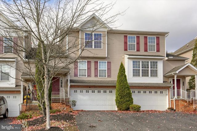 1147 CROSS CREEK DR, Mechanicsburg, PA 17050