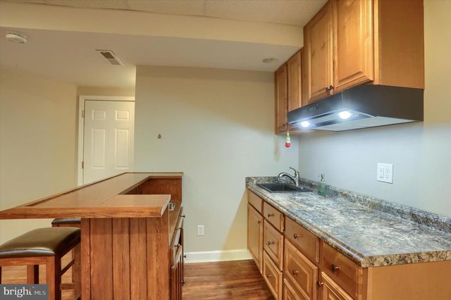 1147 CROSS CREEK DR, Mechanicsburg, PA 17050