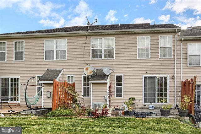 1147 CROSS CREEK DR, Mechanicsburg, PA 17050