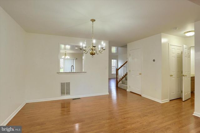 1147 CROSS CREEK DR, Mechanicsburg, PA 17050