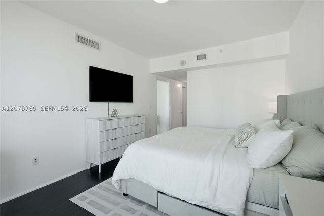 350 S Miami Ave 2601, Miami, FL 33130