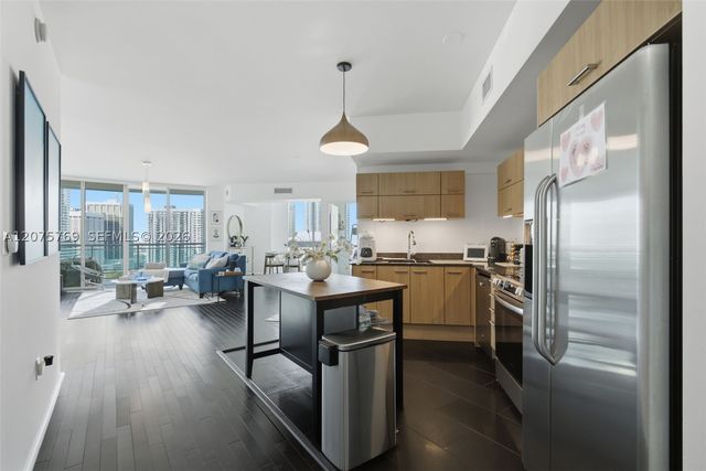 350 S Miami Ave 2601, Miami, FL 33130