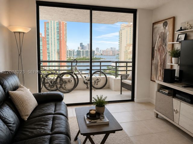 3300 NE 191st St PH16, Aventura, FL 33180