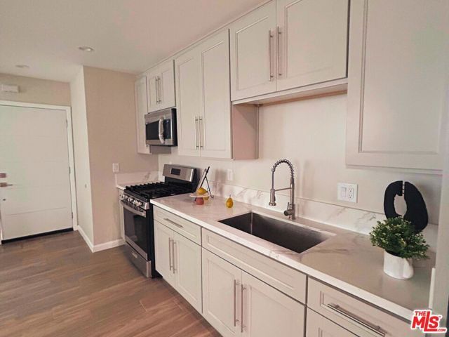 4144 Lennox Boulevard, Inglewood, CA 90304