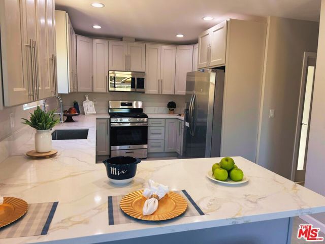 4144 Lennox Boulevard, Inglewood, CA 90304