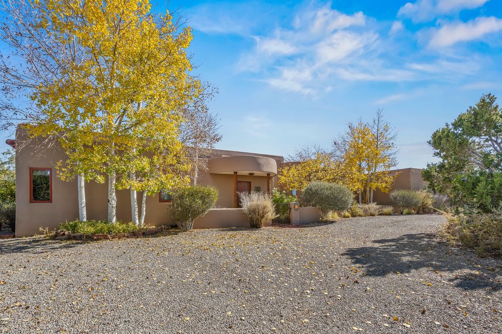 58 Sundance Drive, Santa Fe, NM 87506