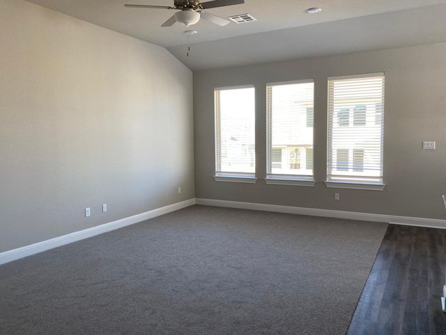 104 Stonewood LN, Georgetown, TX 78626