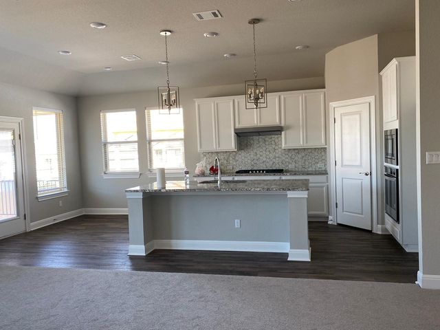 104 Stonewood LN, Georgetown, TX 78626