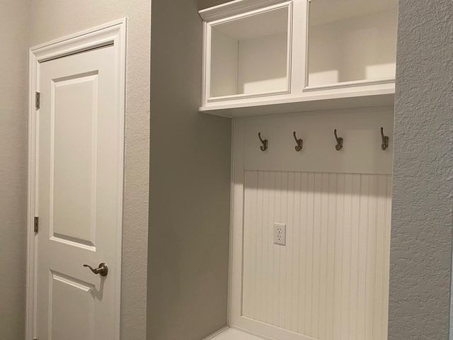 104 Stonewood LN, Georgetown, TX 78626