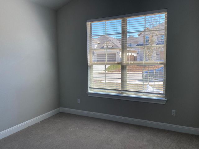 104 Stonewood LN, Georgetown, TX 78626