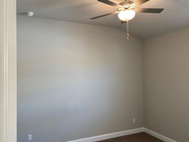 104 Stonewood LN, Georgetown, TX 78626