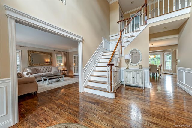 61 Hillside Avenue, Saint James, NY 11780
