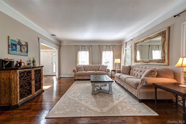 61 Hillside Avenue, Saint James, NY 11780