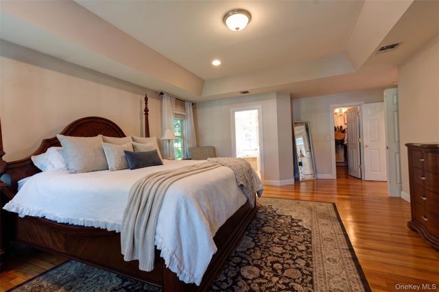 61 Hillside Avenue, Saint James, NY 11780
