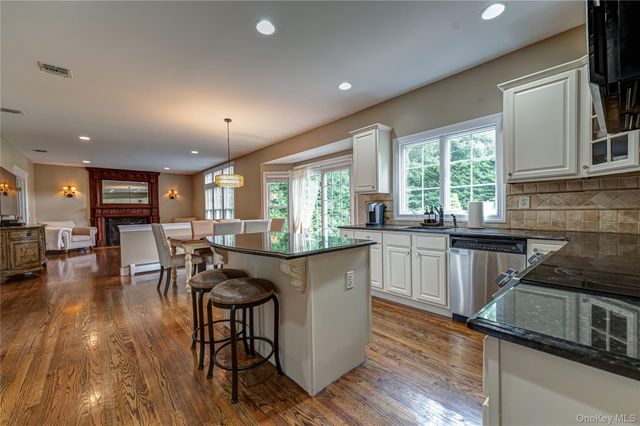 61 Hillside Avenue, Saint James, NY 11780
