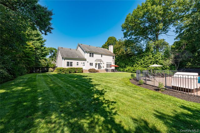 61 Hillside Avenue, Saint James, NY 11780