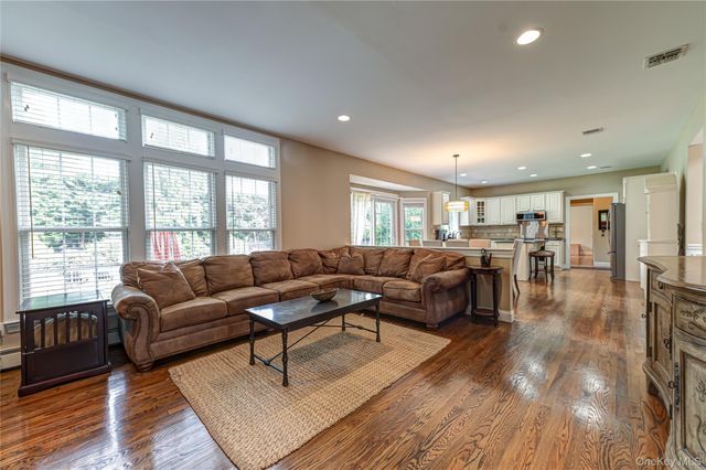 61 Hillside Avenue, Saint James, NY 11780