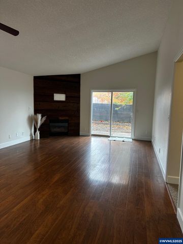 965 Sagrada Cir N, Keizer, OR 97303