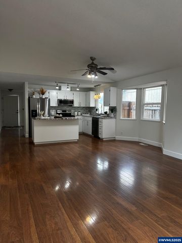 965 Sagrada Cir N, Keizer, OR 97303