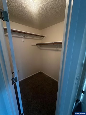 965 Sagrada Cir N, Keizer, OR 97303