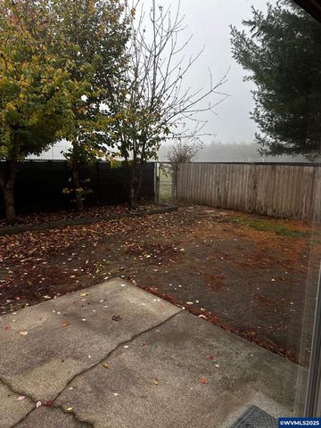 965 Sagrada Cir N, Keizer, OR 97303