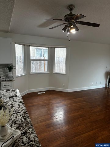 965 Sagrada Cir N, Keizer, OR 97303