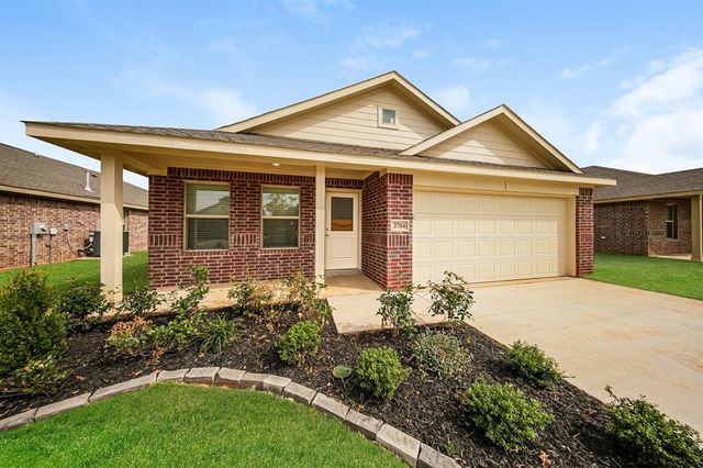 3704 Palmetto Bluff Drive, Mustang, OK 73064