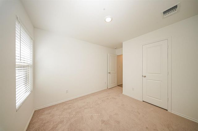 3704 Palmetto Bluff Drive, Mustang, OK 73064