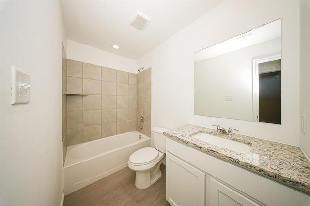 3704 Palmetto Bluff Drive, Mustang, OK 73064