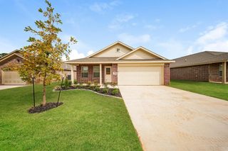 3704 Palmetto Bluff Drive, Mustang, OK 73064