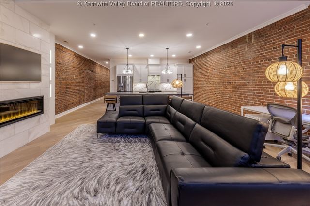 814 Virginia Street E 8, Charleston, WV 25301