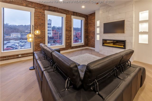 814 Virginia Street E 8, Charleston, WV 25301